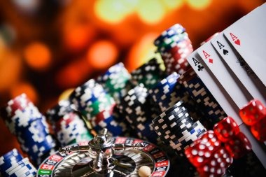 Hand rankings visible at every table janji33 Bandar Poker hand ranking chart displayed on table screen
