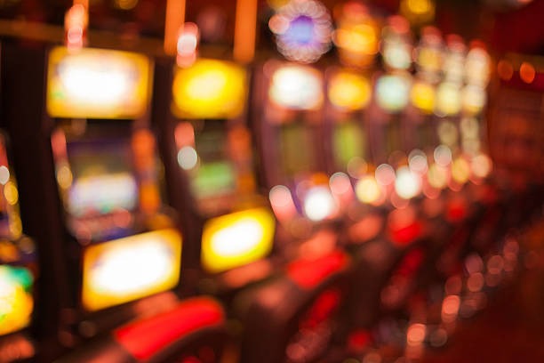 Gaple Online game interface showing tile layout and player positions on janji33